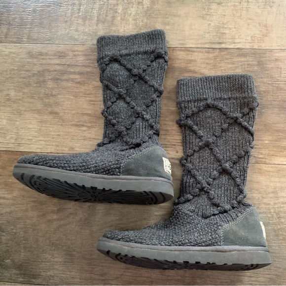 UGG Australia argyle lattice knit gray boots - Picture 3 of 11